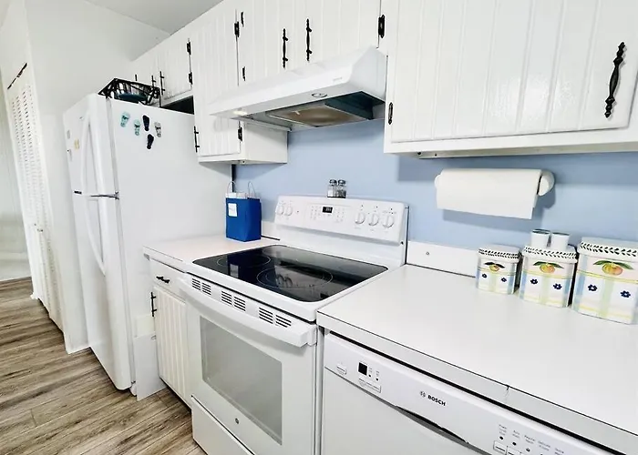 Holiday home Stunning 2br/2ba Bayfront Retreat *